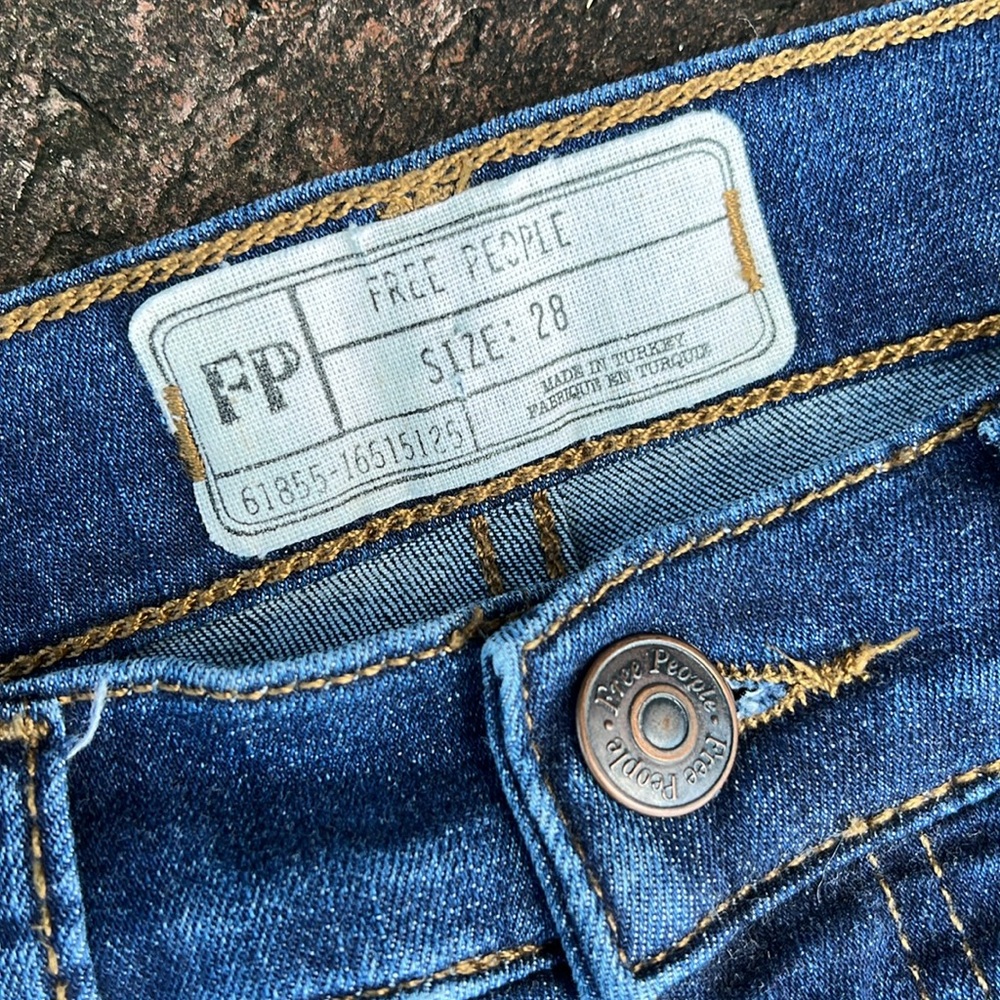 Free People Blue Distressed Skinny Jeans size 28 - Picture 2 of 7